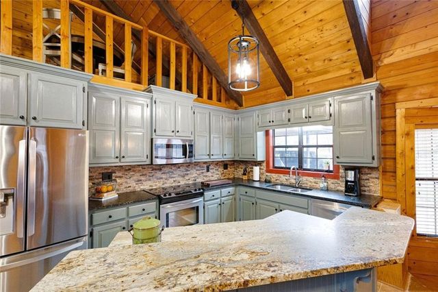 4038 Turnstone NW Drive, Kennesaw, GA 30152