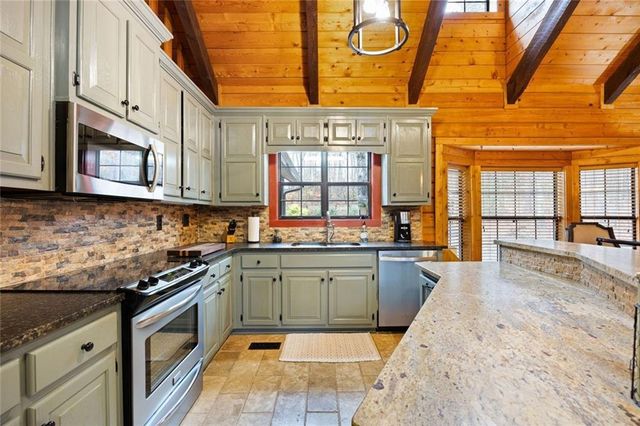 4038 Turnstone NW Drive, Kennesaw, GA 30152