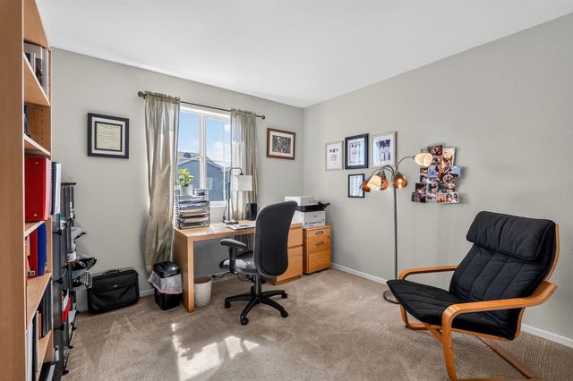 131 Chelwood Ln, Sacramento, CA 95823