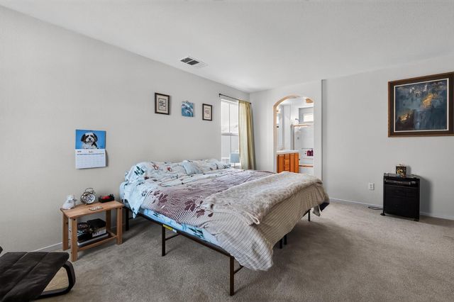 131 Chelwood Ln, Sacramento, CA 95823