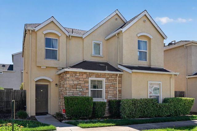 131 Chelwood Ln, Sacramento, CA 95823