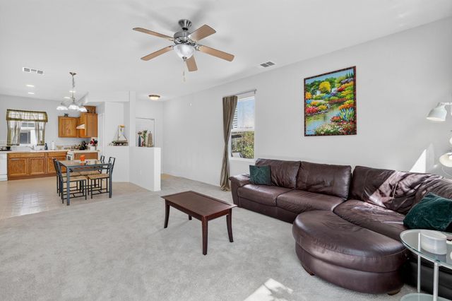 131 Chelwood Ln, Sacramento, CA 95823