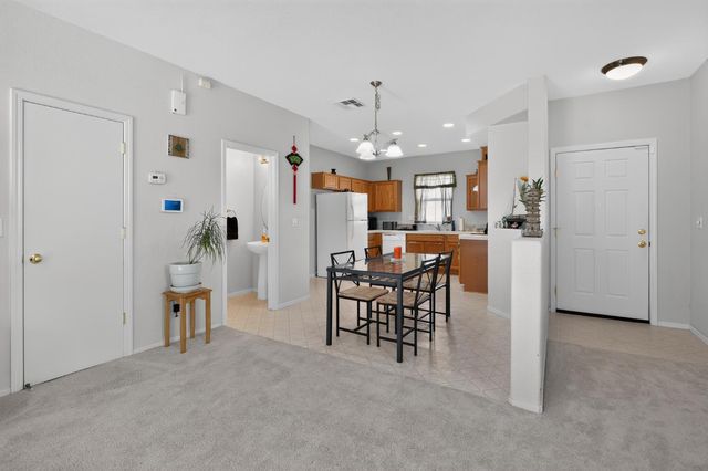 131 Chelwood Ln, Sacramento, CA 95823