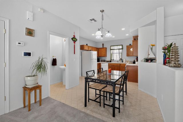 131 Chelwood Ln, Sacramento, CA 95823