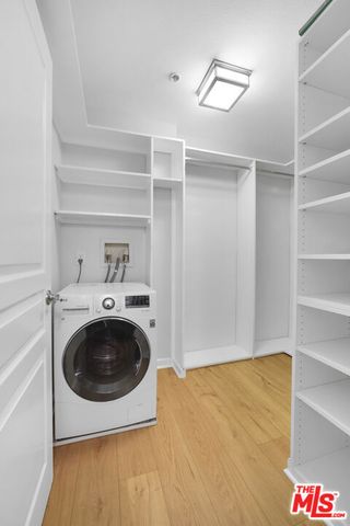 7320 Hawthorn Avenue 319, Los Angeles, CA 90046