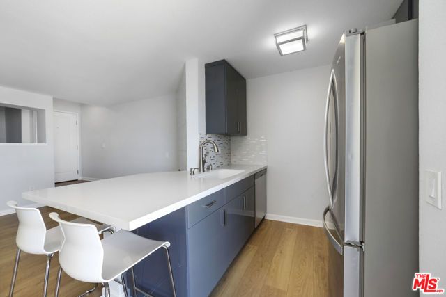 7320 Hawthorn Avenue 319, Los Angeles, CA 90046