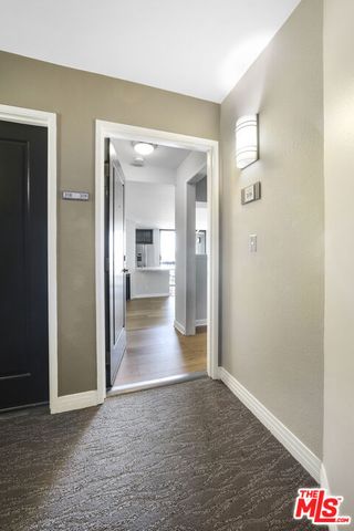 7320 Hawthorn Avenue 319, Los Angeles, CA 90046