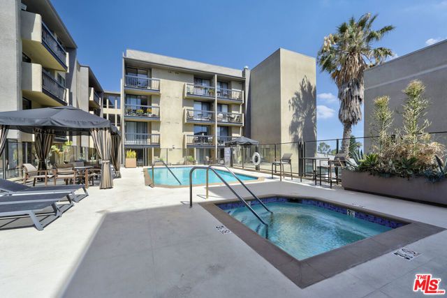 7320 Hawthorn Avenue 319, Los Angeles, CA 90046