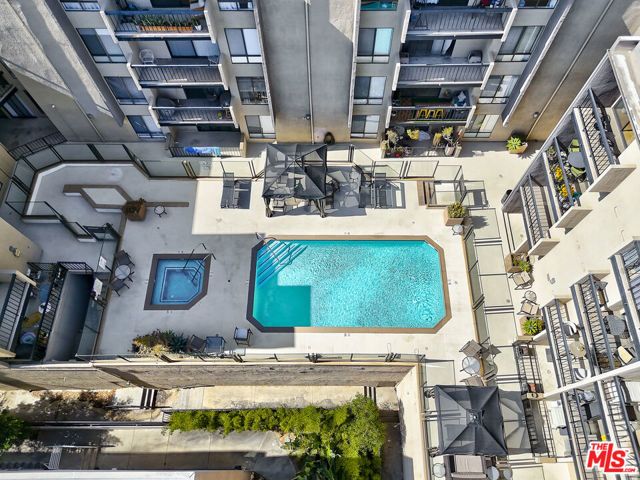 7320 Hawthorn Avenue 319, Los Angeles, CA 90046