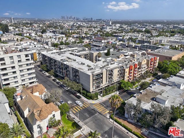 7320 Hawthorn Avenue 319, Los Angeles, CA 90046