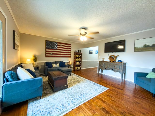 1717 N Friendship Road, Paducah, KY 42001