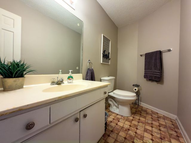 1717 N Friendship Road, Paducah, KY 42001