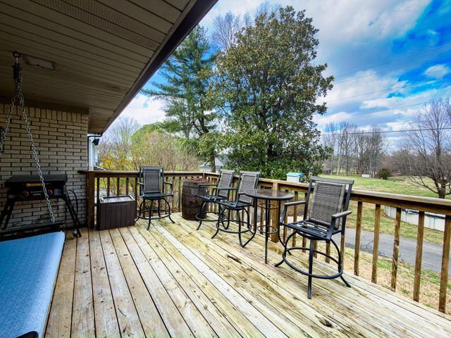 1717 N Friendship Road, Paducah, KY 42001