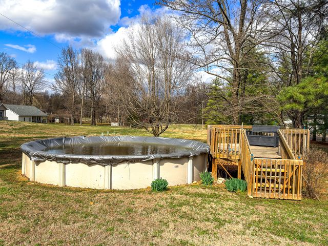 1717 N Friendship Road, Paducah, KY 42001