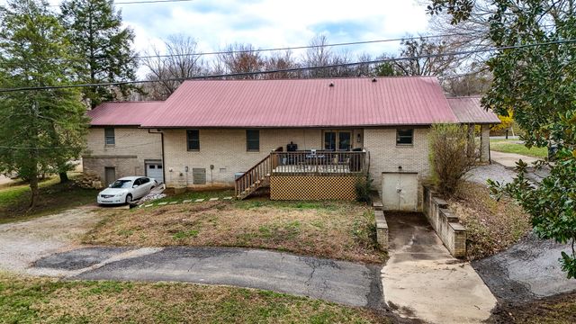 1717 N Friendship Road, Paducah, KY 42001