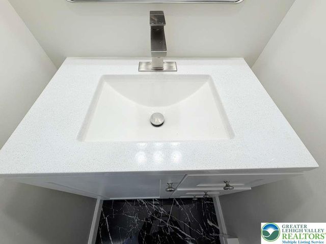 5955 Interchange Road, Towamensing Twp, PA 18235