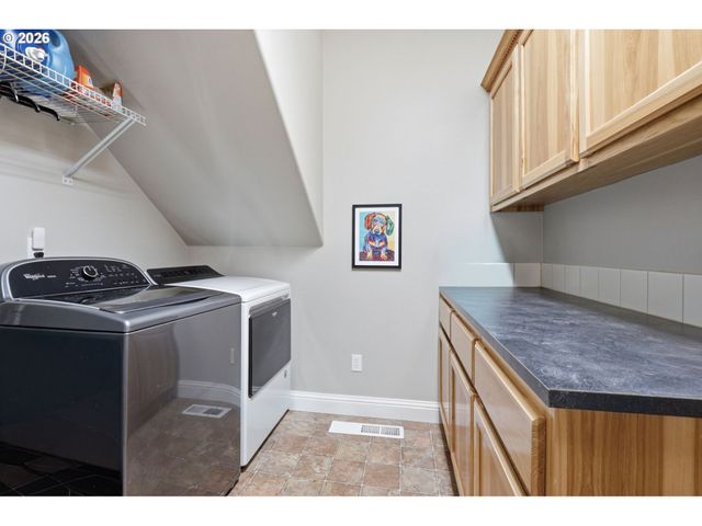 1090 N 26TH Ter, Cornelius, OR 97113