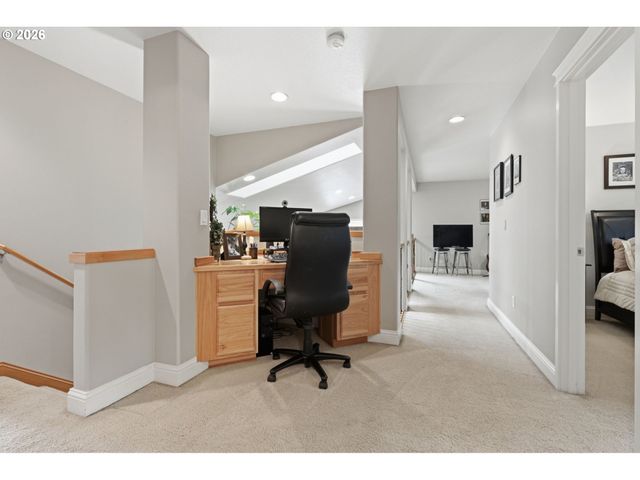 1090 N 26TH Ter, Cornelius, OR 97113