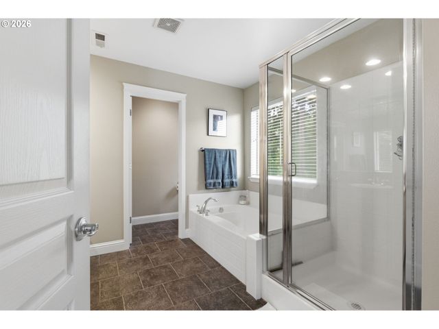 1090 N 26TH Ter, Cornelius, OR 97113