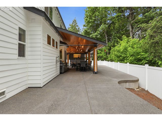 1090 N 26TH Ter, Cornelius, OR 97113