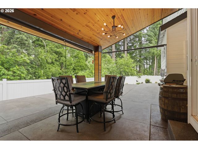 1090 N 26TH Ter, Cornelius, OR 97113