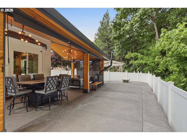 1090 N 26TH Ter, Cornelius, OR 97113