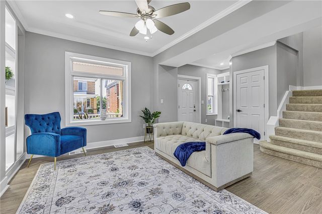 319 Suncrest St, Knoxville, PA 15210