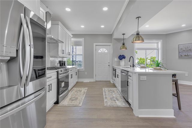 319 Suncrest St, Knoxville, PA 15210
