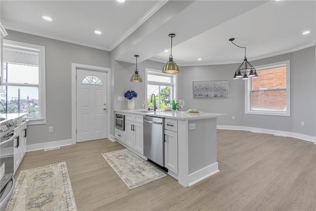 319 Suncrest St, Knoxville, PA 15210