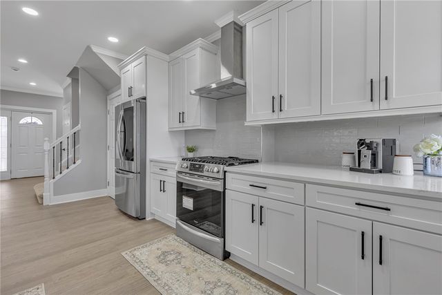 319 Suncrest St, Knoxville, PA 15210
