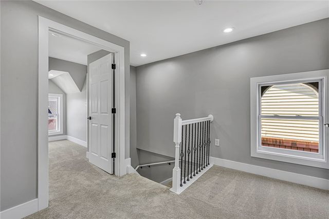 319 Suncrest St, Knoxville, PA 15210