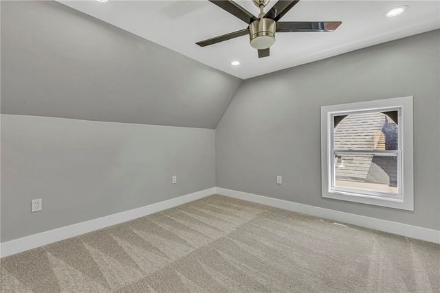 319 Suncrest St, Knoxville, PA 15210
