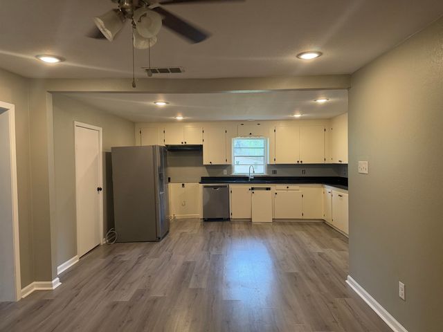 700 Ward, Marshall, TX 75670