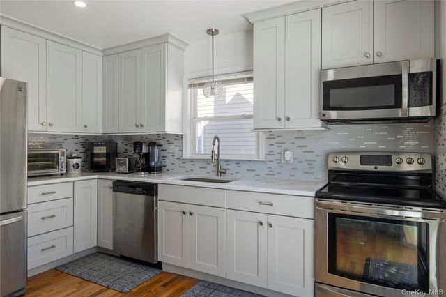 21 Highview Avenue, Rye Brook, NY 10573