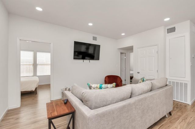 1812 Wheeler Street, Houston, TX 77004