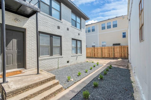 1812 Wheeler Street, Houston, TX 77004