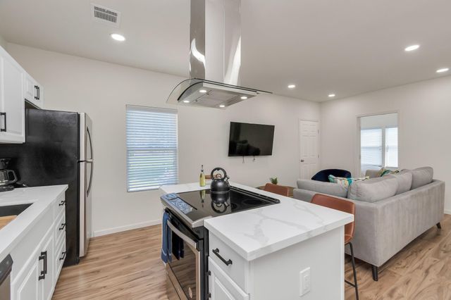1812 Wheeler Street, Houston, TX 77004