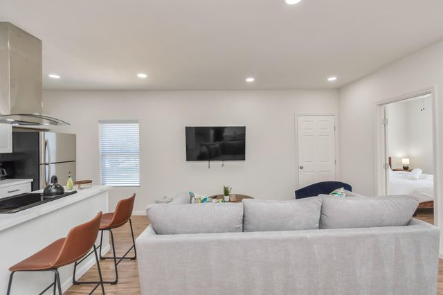 1812 Wheeler Street, Houston, TX 77004
