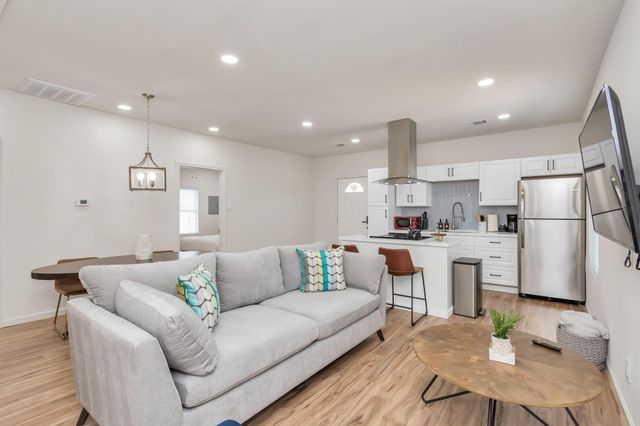 1812 Wheeler Street, Houston, TX 77004