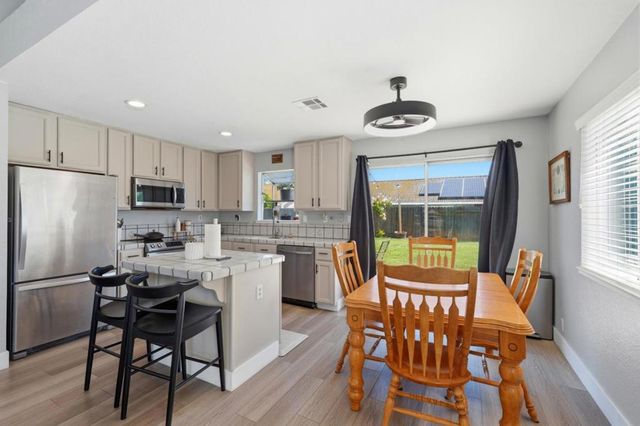 3848 Prince George Lane, Riverbank, CA 95367