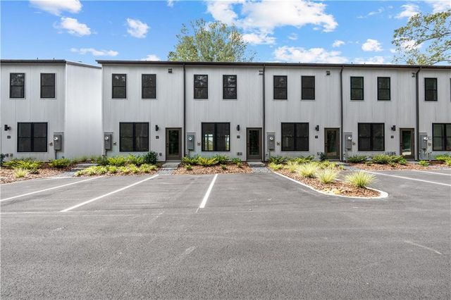 659 5th Street, Fayetteville, GA 30214