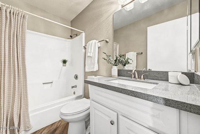 8328 E FAY Avenue, Mesa, AZ 85208