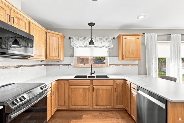 115 Harvard Place, Manhattan, KS 66503