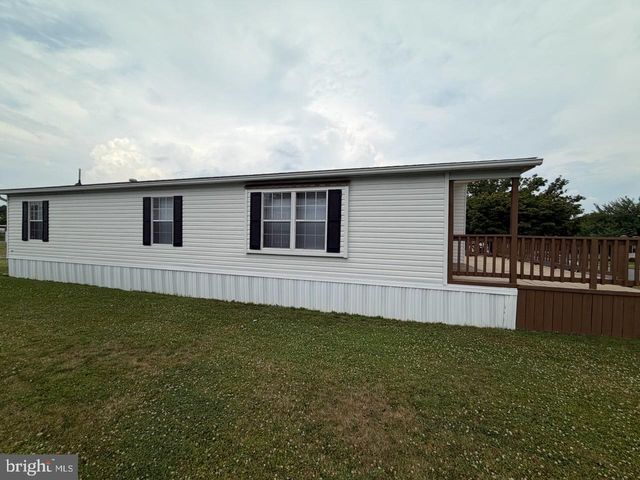 215 PHEASANT RIDGE CIR, Lancaster, PA 17603