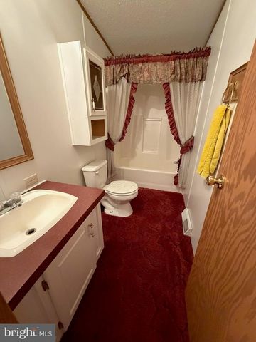 215 PHEASANT RIDGE CIR, Lancaster, PA 17603