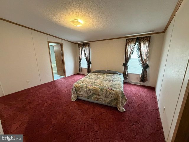 215 PHEASANT RIDGE CIR, Lancaster, PA 17603