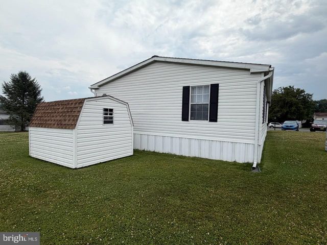 215 PHEASANT RIDGE CIR, Lancaster, PA 17603