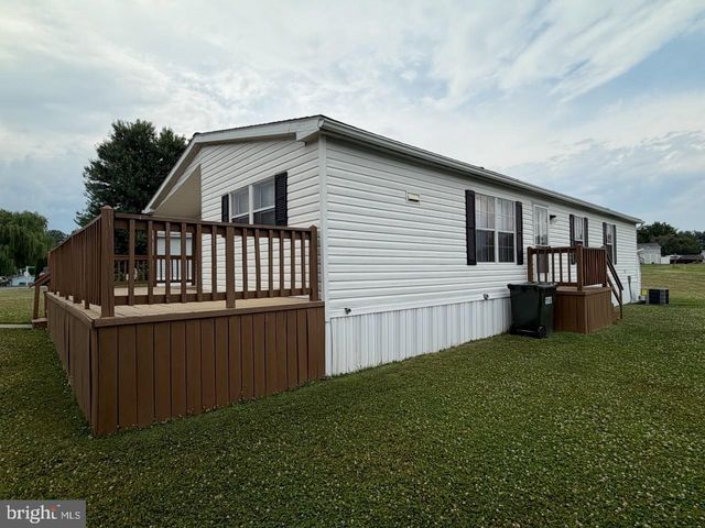 215 PHEASANT RIDGE CIR, Lancaster, PA 17603
