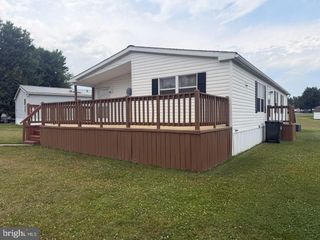 215 PHEASANT RIDGE CIR, Lancaster, PA 17603