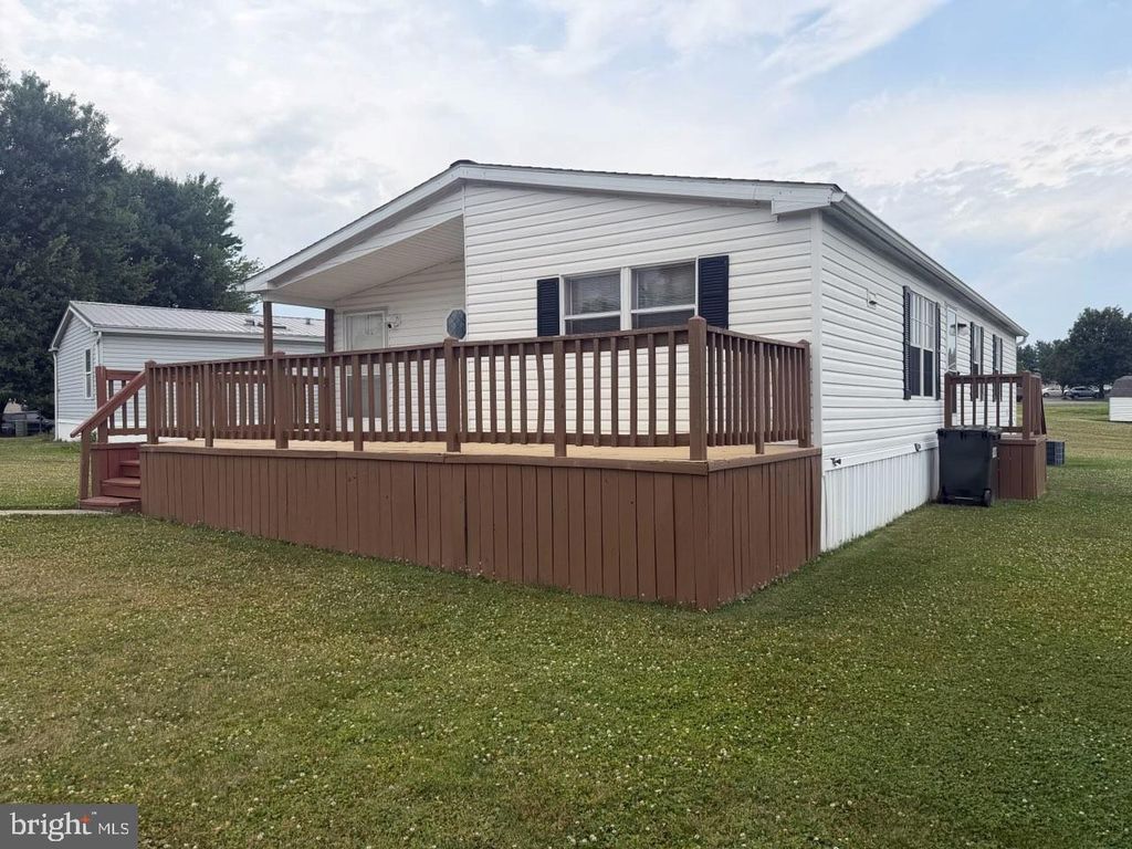 215 PHEASANT RIDGE CIR, Lancaster, PA 17603